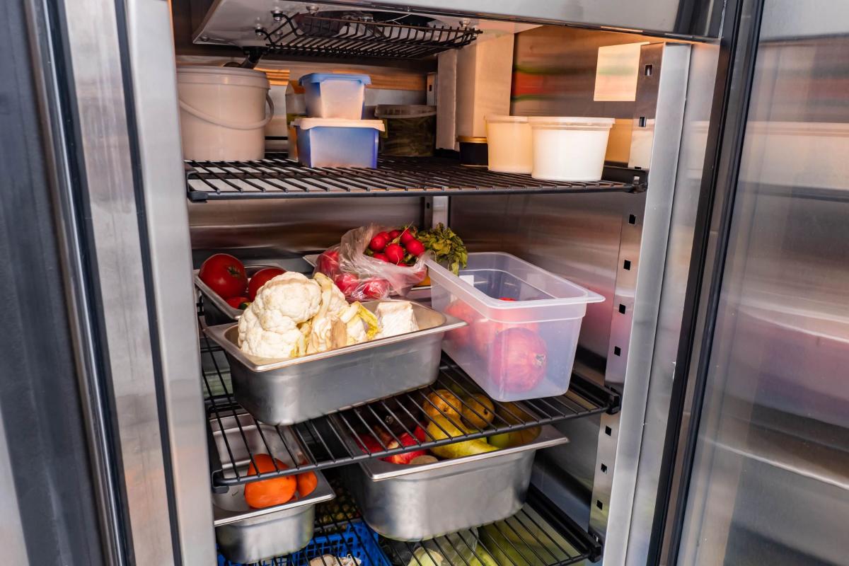 restaurant refrigerator